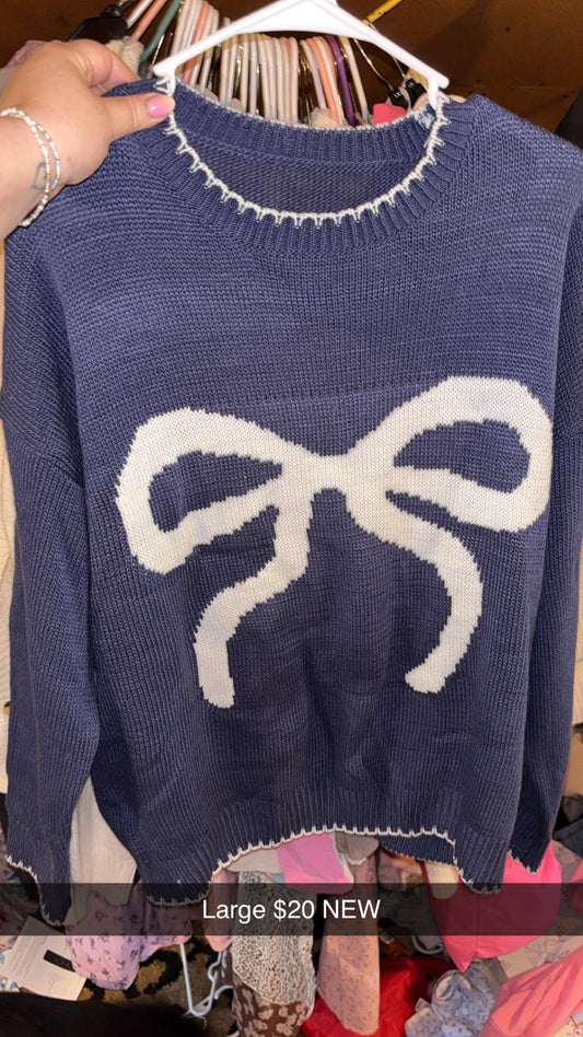New knit bow sweater large